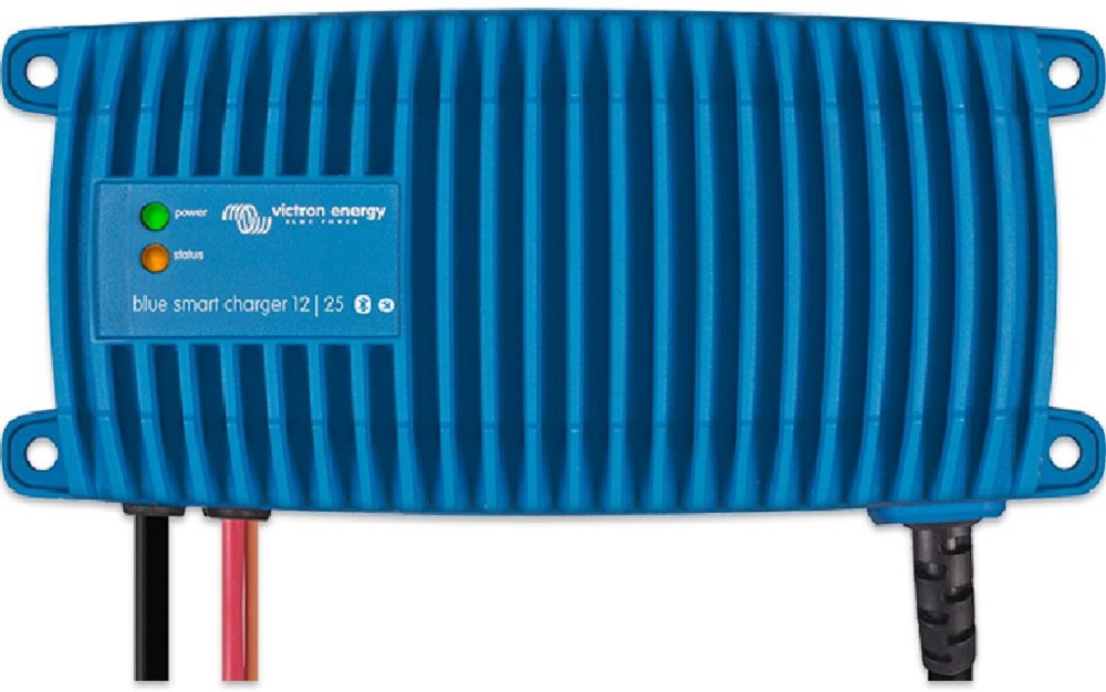 VICTRON - Blue Smart IP67 Charger 12/25(1) 230V CEE 7/7